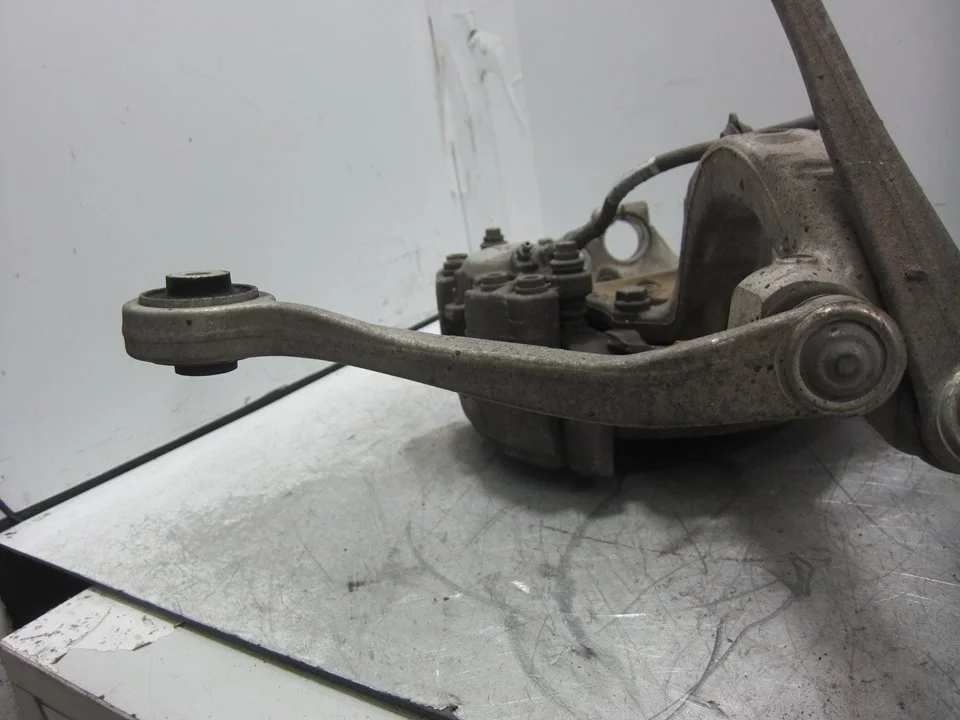 Foto de BRAZO SUSPENSION DELANTERO DERECHO AUDI A4 CABRIOLET (8H) 2.0 TDI (140 CV / 103 KW)