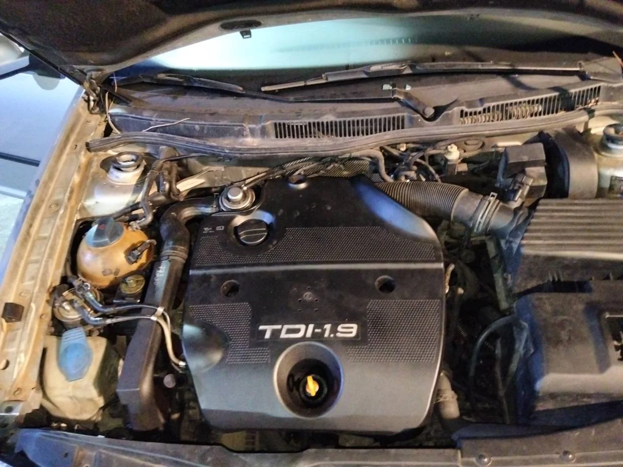 Foto de MOTOR COMPLETO VOLKSWAGEN GOLF IV BERLINA (1J1)(10.1997)
