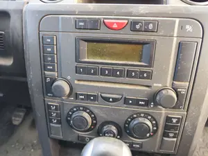 Foto de SISTEMA AUDIO / RADIO CD LAND ROVER DISCOVERY 2.7 Td V6 CAT (190 CV / 140 KW)