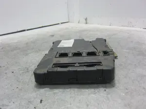 Foto de CAJA RELES / FUSIBLES RENAULT MEGANE II BERLINA 3P 1.9 dCi Diesel (120 CV / 88 KW) referencia 8200351183 foto 5