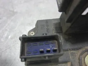 Foto de CERRADURA PUERTA DELANTERA DERECHA OPEL ASTRA G BERLINA 1.6 (75 CV / 55 KW) referencia 90561154 foto 4