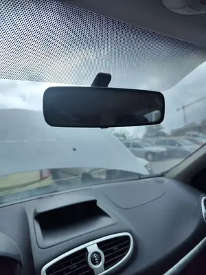 Foto de RETROVISOR INTERIOR RENAULT CLIO III 1.5 dCi Diesel FAP (75 CV / 55 KW)