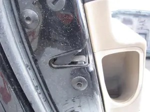 Foto de CERRADURA PUERTA DELANTERA IZQUIERDA VOLKSWAGEN PASSAT BERLINA (3C2) 2.0 TDI (140 CV / 103 KW)
