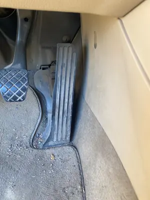 Foto de PEDAL ACELERADOR VOLKSWAGEN PASSAT BERLINA (3C2) 2.0 TDI (140 CV / 103 KW)