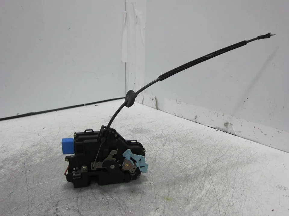 Foto de CERRADURA PUERTA DELANTERA DERECHA VOLKSWAGEN GOLF V (1K1)(10.2003) referencia 3D1837016