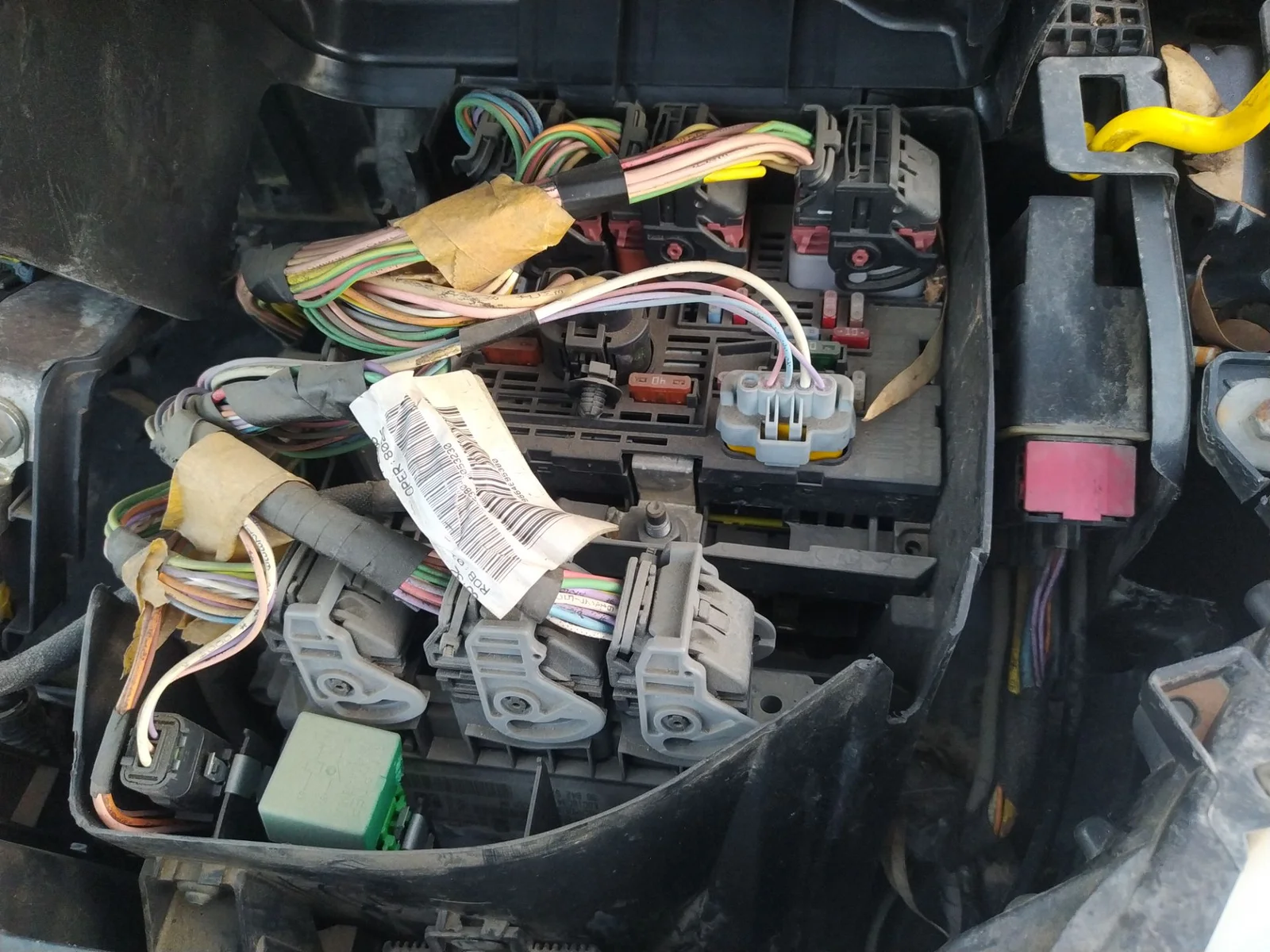 Foto de CENTRALITA MOTOR UCE PEUGEOT 308 1.6 16V HDi (90 CV / 66 KW) referencia 1943V5