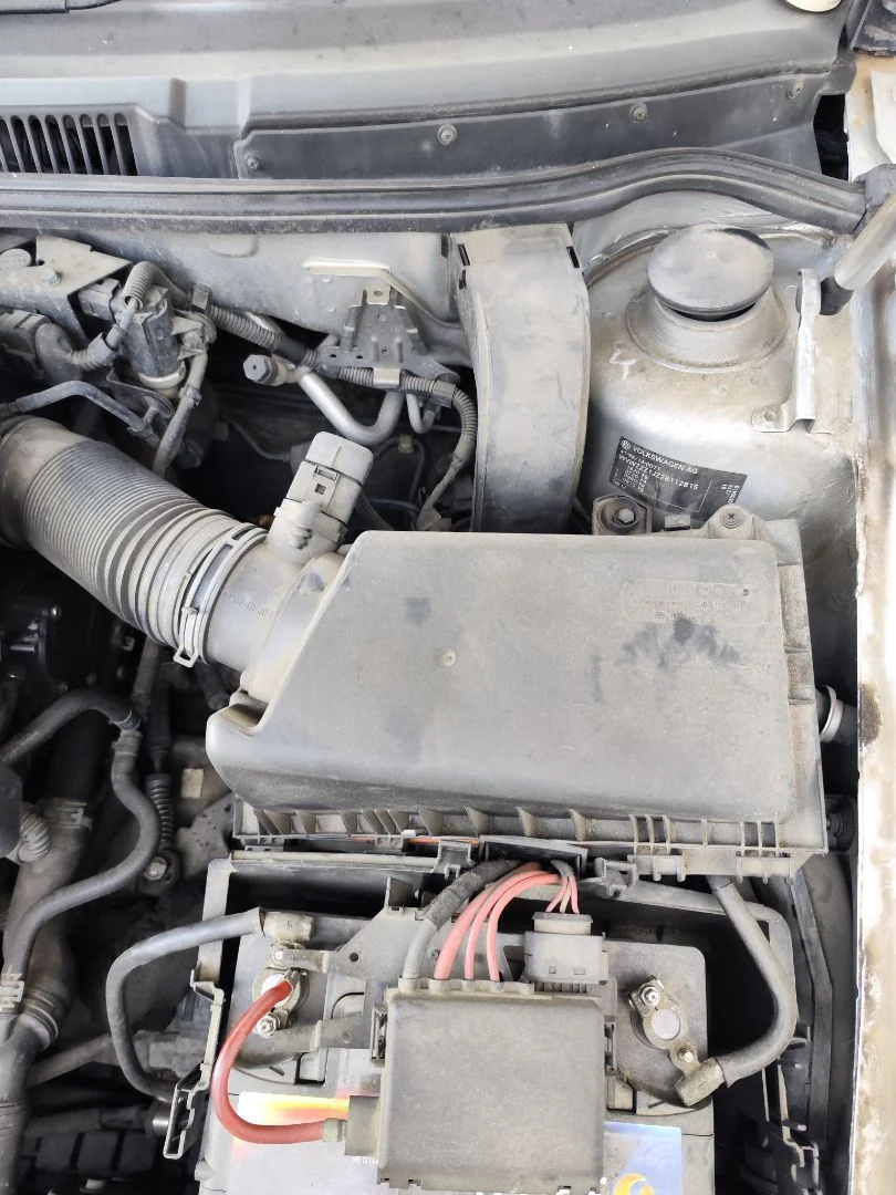 Foto de CAJA FILTRO AIRE VOLKSWAGEN GOLF IV BERLINA (1J1)(10.1997) 1.9 TDI (131 CV / 96 KW)