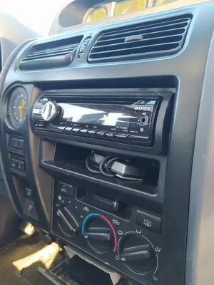 Foto de SISTEMA AUDIO / RADIO CD TOYOTA LAND CRUISER (J9) 3.0 Turbodiesel (125 CV / 92 KW)