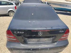 Foto de PORTON TRASERO MERCEDES-BENZ CLASE C (BM 203) BERLINA 2.2 CDI CAT (116 CV / 85 KW) referencia A203750067567