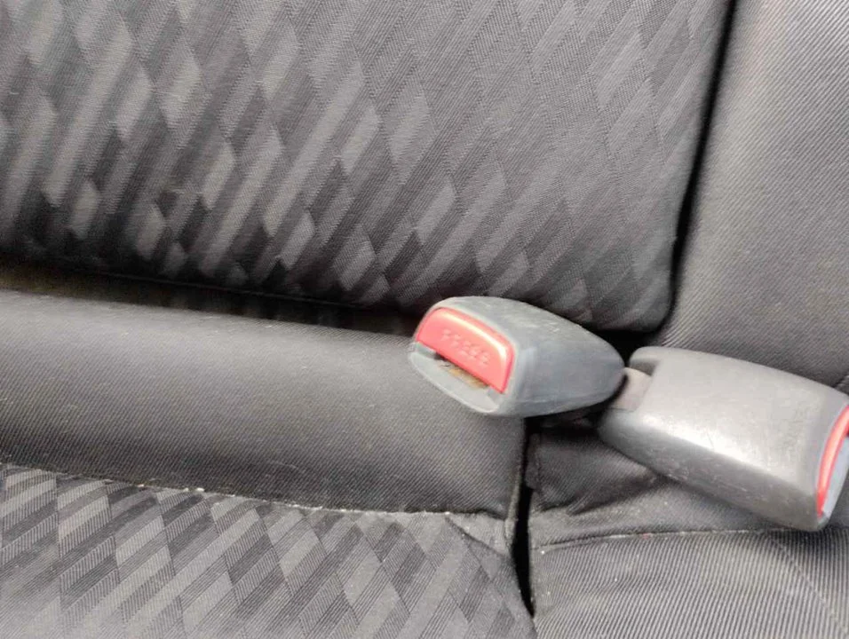 Foto de ENGANCHE CINTURON TRASERO DERECHO HONDA ACCORD BERLINA (CL/CN) 2.0 VTEC CAT (155 CV / 114 KW)