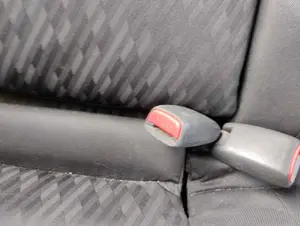 Foto de ENGANCHE CINTURON TRASERO DERECHO HONDA ACCORD BERLINA (CL/CN) 2.0 VTEC CAT (155 CV / 114 KW)