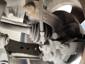 Foto de MANGUETA DELANTERA IZQUIERDA SEAT LEON (1M1) 1.6  (101 CV / 74 KW) referencia 1J0407256N