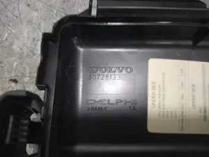 Foto de CAJA MARIPOSA VOLVO XC90 2.4 Diesel CAT (185 CV / 136 KW) referencia 30728133 foto 3