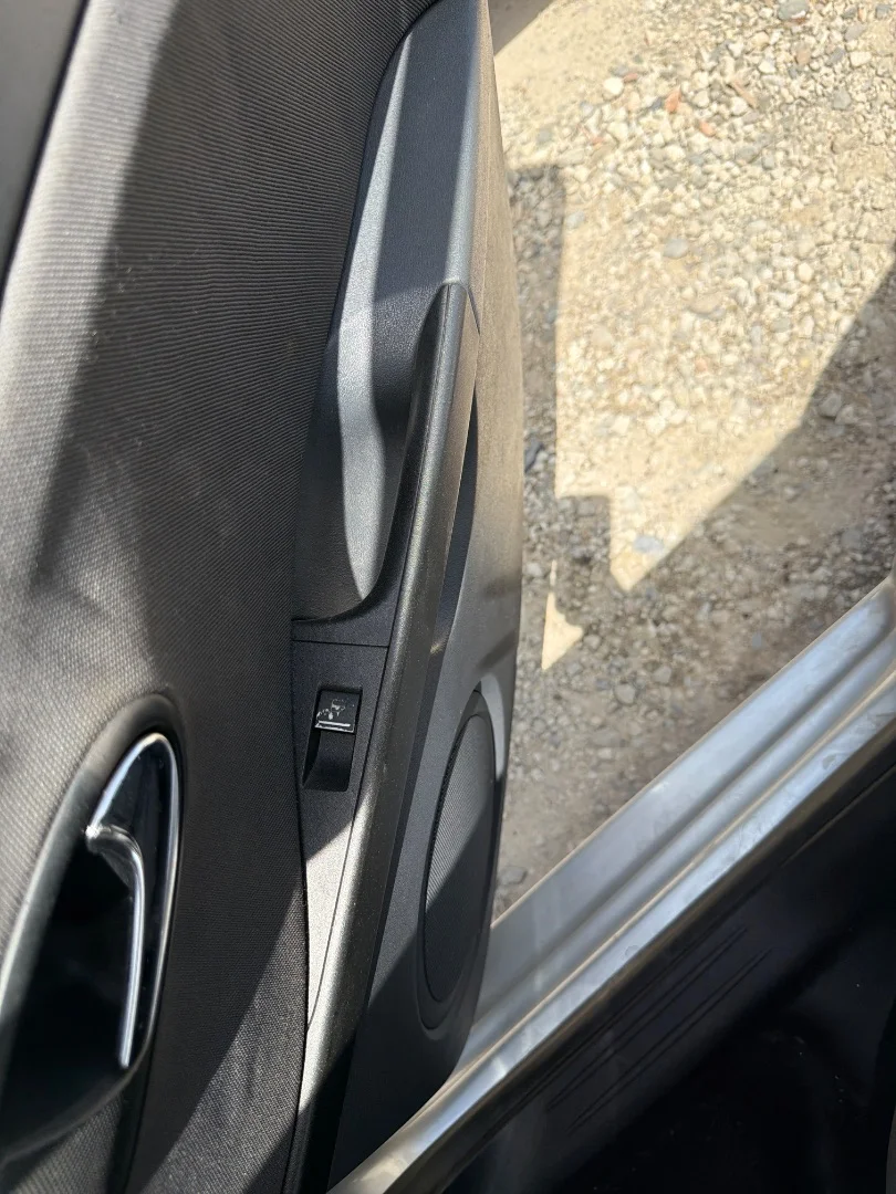 Foto de MANDO ELEVALUNAS TRASERO DERECHO SEAT LEON (1P1)