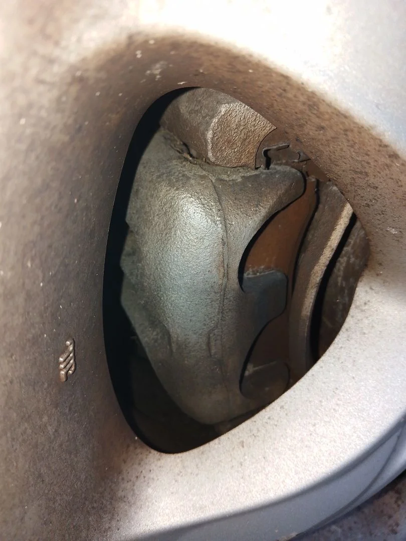 Foto de PINZA DE FRENO DELANTERA IZQUIERDA MITSUBISHI GRANDIS (NA0W) 2.0 DI-D CAT (136 CV / 100 KW)