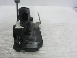 Foto de CERRADURA PUERTA DELANTERA IZQUIERDA BMW SERIE 3 BERLINA (E46) 2.0 Diesel CAT (116 CV / 85 KW) referencia 51217011241 foto 5