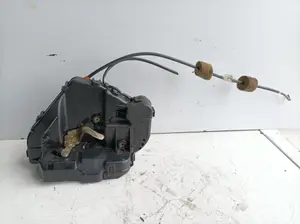 Foto de CERRADURA PUERTA TRASERA DERECHA MERCEDES-BENZ CLASE C (BM 203) BERLINA referencia 77886808