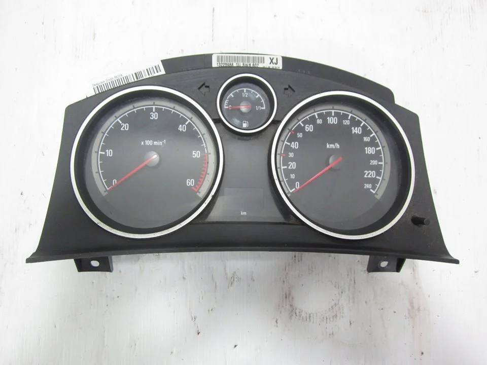 Foto de CUADRO INSTRUMENTOS OPEL ZAFIRA B 1.9 CDTI (120 CV / 88 KW) referencia 13225988