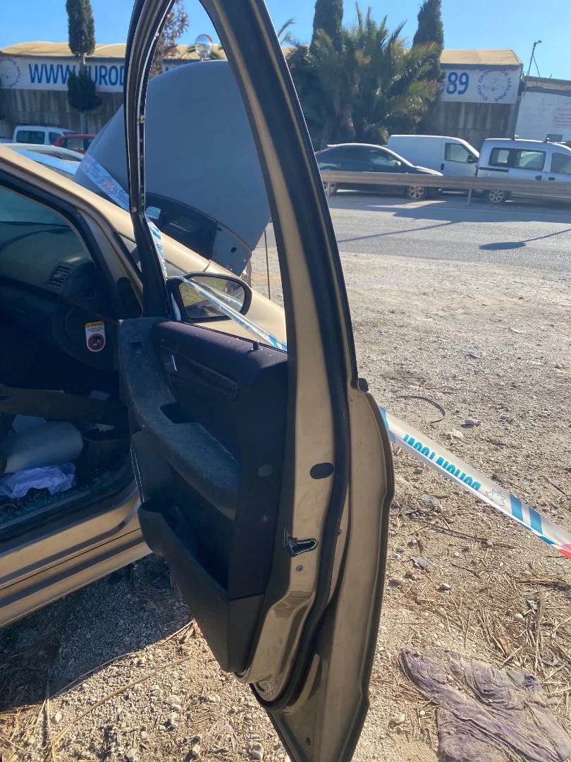 Foto de GOMAS CONTORNO PUERTA MERCEDES-BENZ CLASE A (BM 169) 2.0 CDI CAT (109 CV / 80 KW)