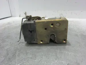 Foto de CERRADURA PUERTA DELANTERA DERECHA PEUGEOT 206 1.6 16V CAT (109 CV / 80 KW) referencia 9136J1