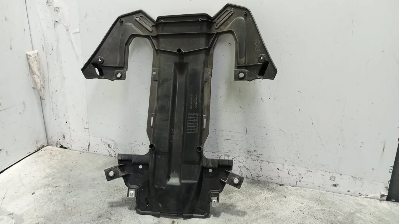 Foto de MOLDURA HONDA FORZA NSS 125 125 cm3 - 11 kW (15 CV / 11 KW) referencia 64336-K0B-T000