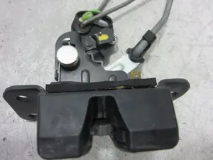 Foto de CERRADURA MALETERO / PORTON KIA PICANTO (SA) 1.0 CAT (61 CV / 45 KW) foto 3