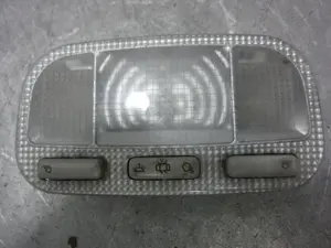 Foto de LUZ INTERIOR CITROEN XSARA BERLINA 1.6 16V CAT (NFU / TU5JP4) (109 CV / 80 KW) referencia 9680713880