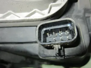 Foto de FARO DERECHO FIAT I DOBLÒ (119) 1.9 JTD CAT (101 CV / 74 KW) referencia 40545999 foto 2