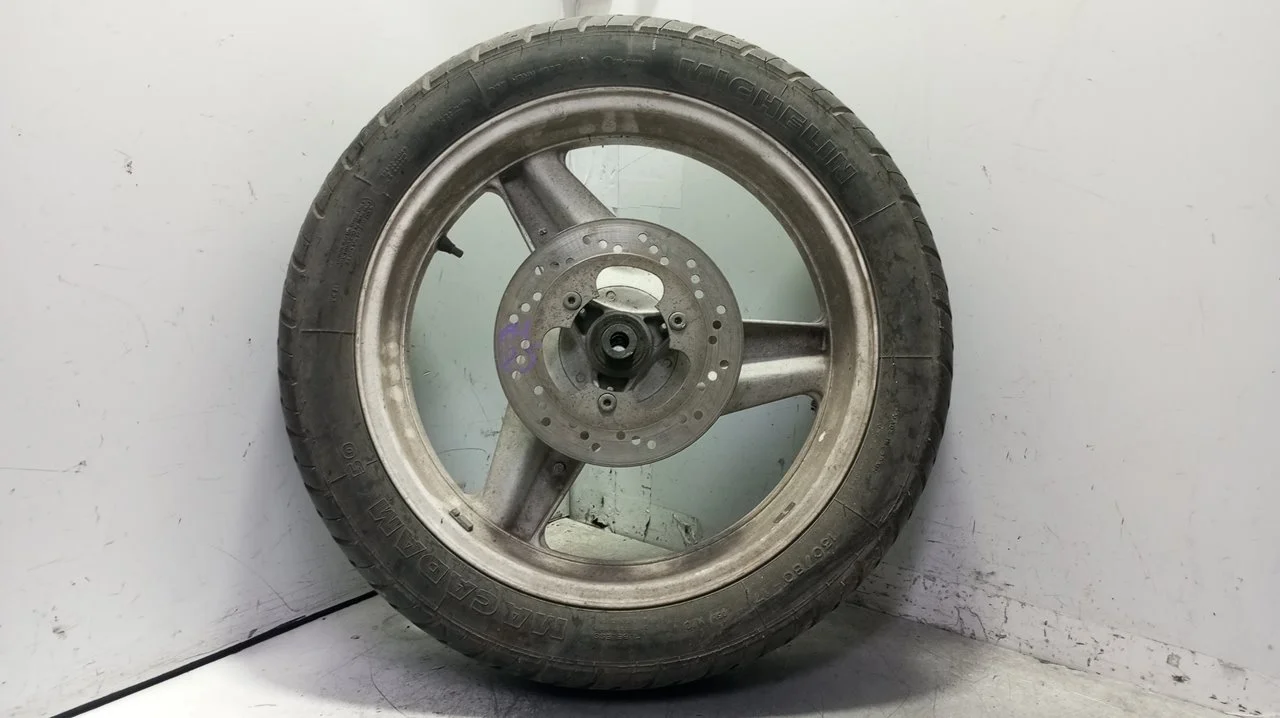 Foto de LLANTA TRASERA HONDA CBR 600 F / CBR 600 RR 598 cm3 - 68 kW (92 CV / 68 KW)