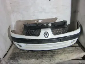 Foto de PARAGOLPES DELANTERO RENAULT CLIO II FASE II (B/CB0) 1.2  (58 CV / 43 KW) referencia 82000744
