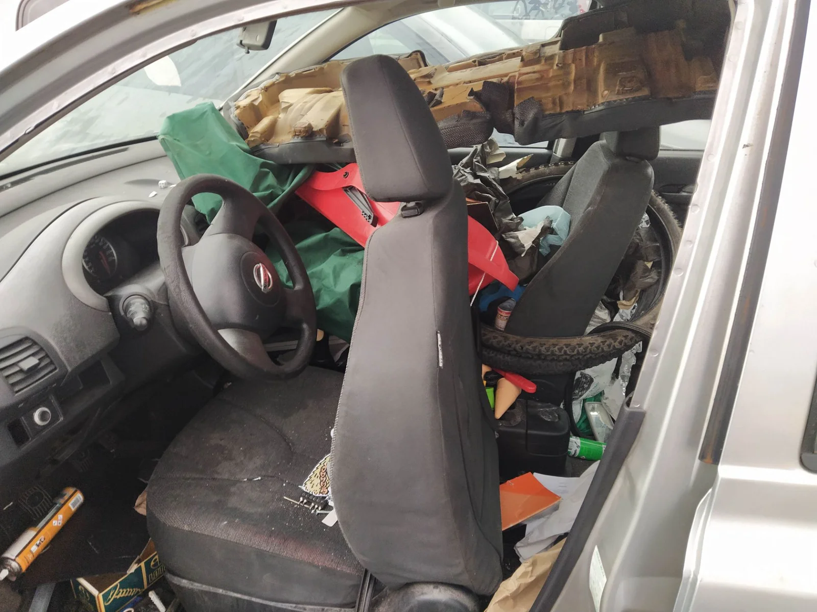 Foto de CINTURON SEGURIDAD DELANTERO DERECHO NISSAN MICRA (K12E) 1.2 CAT (65 CV / 48 KW) referencia 86884BC31B