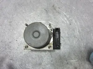 Foto de ABS RENAULT CLIO II FASE II (B/CB0) 1.2  (58 CV / 43 KW) referencia 8200229137