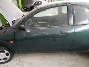 Foto de PUERTA DELANTERA IZQUIERDA FORD KA (CCQ) 1.3 CAT (50 CV / 37 KW) referencia 1692566