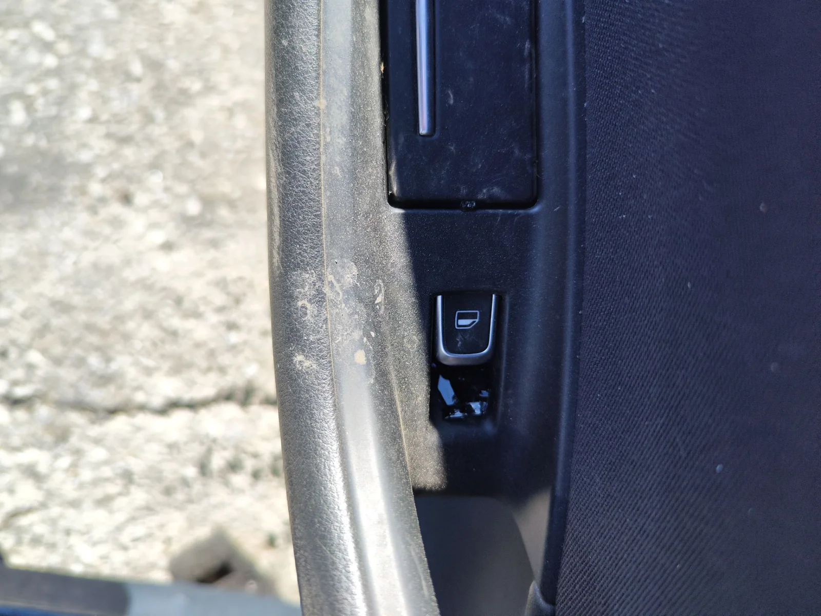 Foto de MANDO ELEVALUNAS TRASERO IZQUIERDO AUDI A6 AVANT (4GD) 2.0 16V TDI (190 CV / 140 KW) referencia 4H0959855A