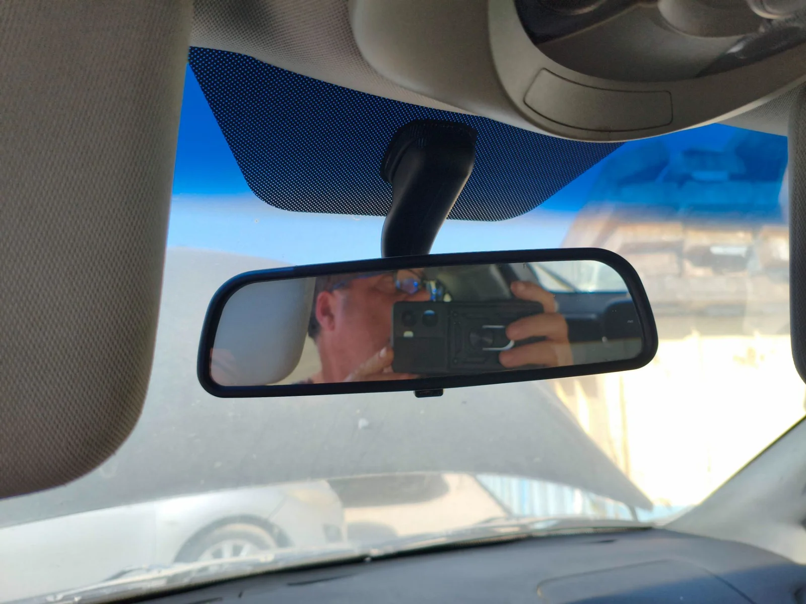Foto de RETROVISOR INTERIOR SSANGYONG ACTYON 2.0 TD CAT (141 CV / 104 KW)