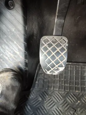 Foto de PEDAL EMBRAGUE AUDI A4 AVANT (8E) 3.0 V6 24V TDI (233 CV / 171 KW)