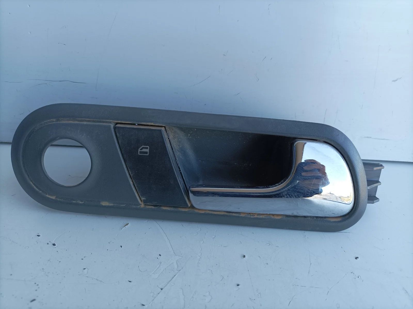 Foto de MANETA INTERIOR DELANTERA DERECHA SEAT IBIZA (6L1) 1.4 16V (75 CV / 55 KW) referencia 6L0837114