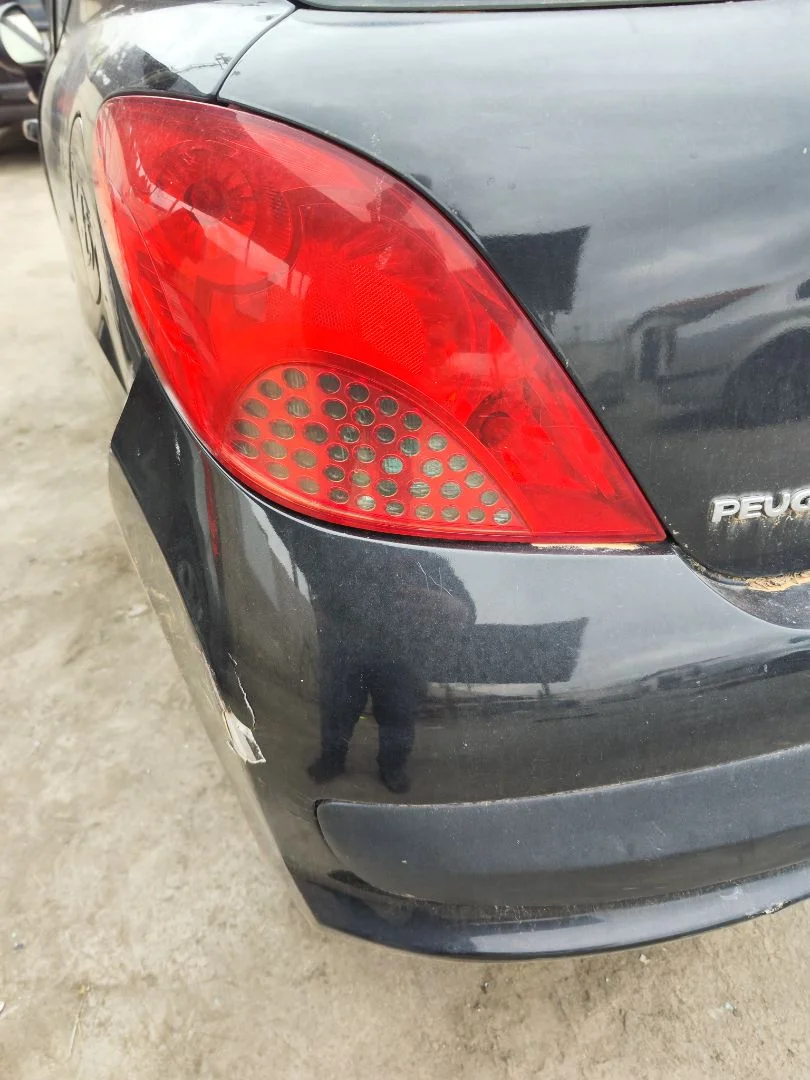 Foto de PILOTO TRASERO IZQUIERDO PEUGEOT 207 1.4 16V CAT (KFU / ET3J4) (88 CV / 65 KW) referencia 6350Y7