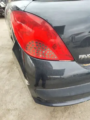 Foto de PILOTO TRASERO IZQUIERDO PEUGEOT 207 1.4 16V CAT (KFU / ET3J4) (88 CV / 65 KW) referencia 6350Y7