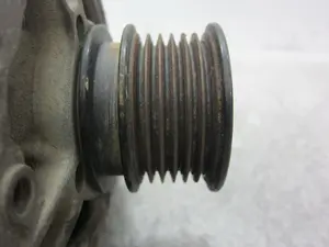 Foto de ALTERNADOR SEAT IBIZA (6L1) 1.4 16V (86 CV / 63 KW) referencia 037903025M foto 6