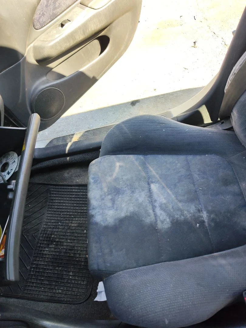 Foto de ASIENTO DELANTERO DERECHO TOYOTA COROLLA (E11) 2.0 Turbodiesel CAT (90 CV / 66 KW)