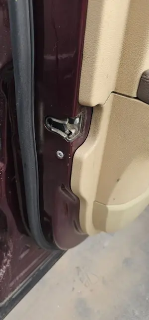 Foto de CERRADURA PUERTA DELANTERA IZQUIERDA MERCEDES-BENZ CLASE R (BM 251) 3.0 CDI CAT (224 CV / 165 KW) referencia A2517200335