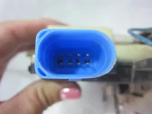 Foto de CERRADURA PUERTA DELANTERA DERECHA VOLKSWAGEN POLO IV (9N3) referencia 993019300 foto 4