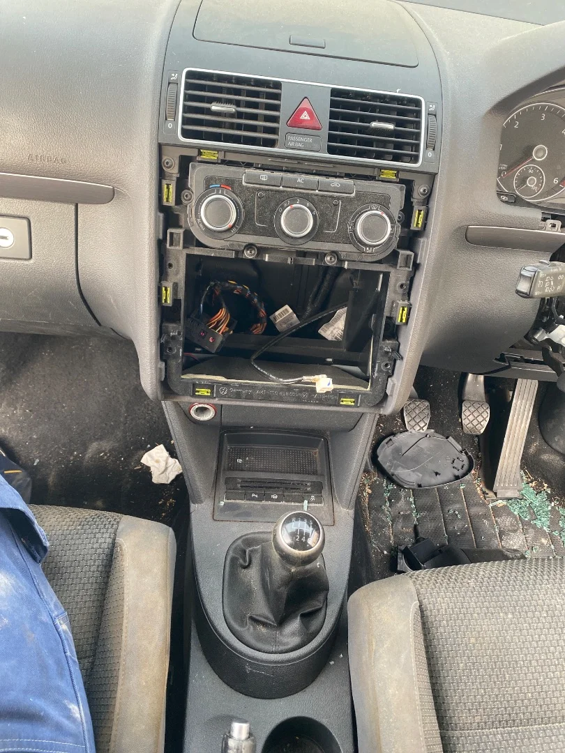 Foto de CONSOLA CENTRAL VOLKSWAGEN TOURAN (1T3) 1.6 TDI DPF (105 CV / 77 KW)