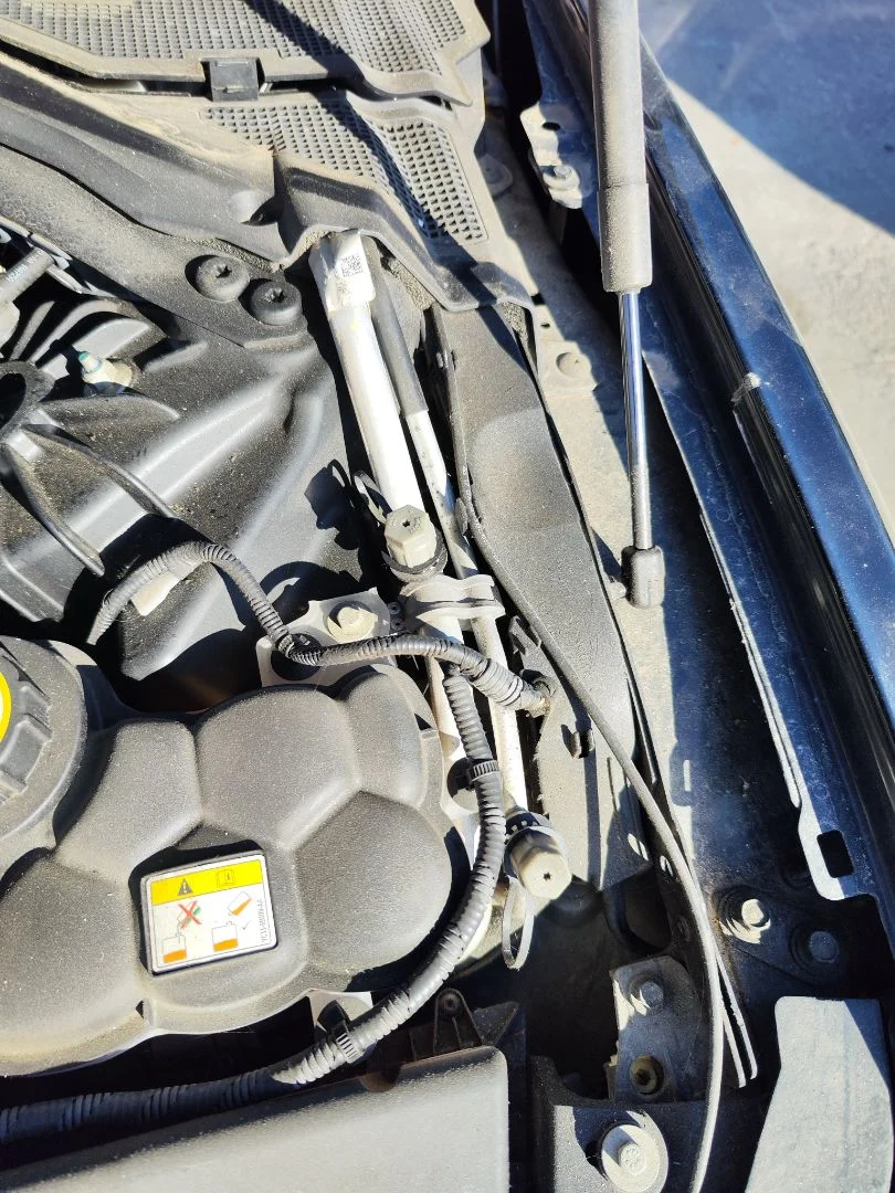 Foto de TUBOS AIRE ACONDICIONADO JAGUAR XE 2.0 Turbo CAT (200 CV / 147 KW)