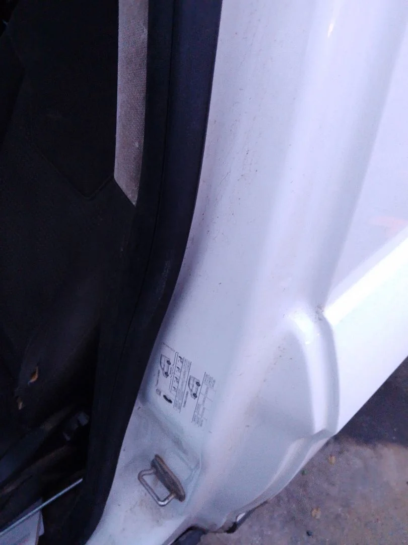 Foto de GOMAS CONTORNO PUERTA FORD TRANSIT COURIER (C4A) 1.5 TDCi CAT (95 CV / 70 KW) referencia BK31V20709CA