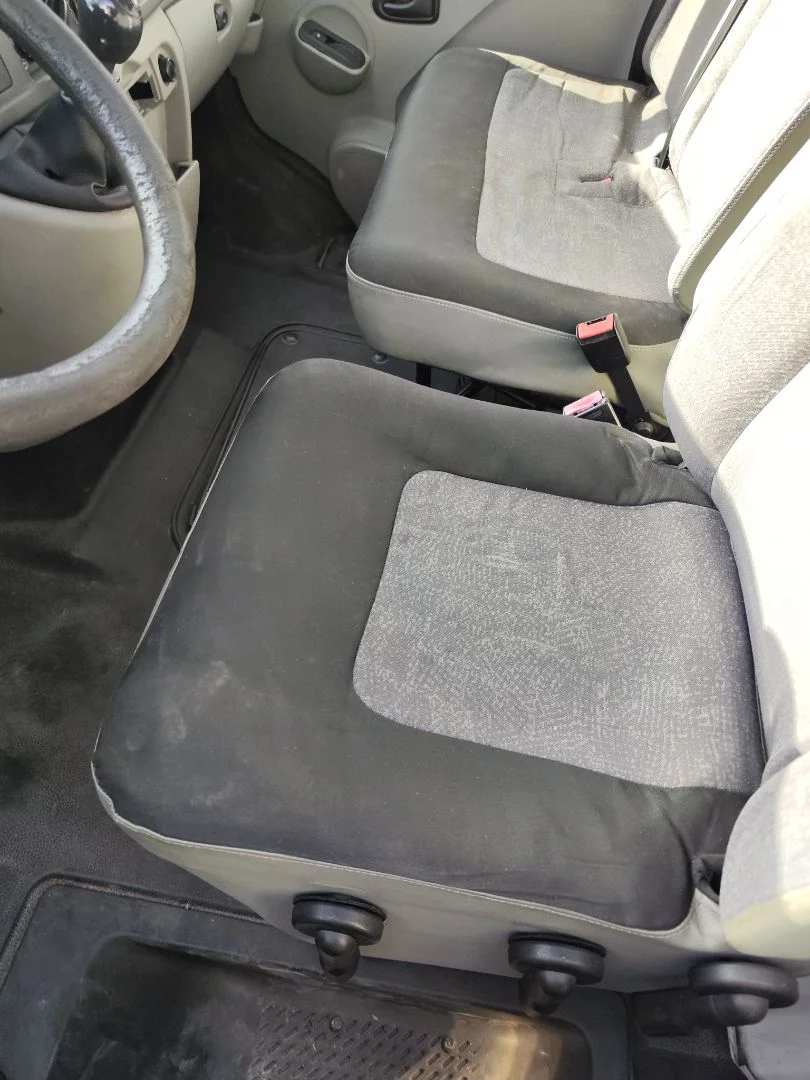 Foto de ASIENTO DELANTERO IZQUIERDO NISSAN INTERSTAR (X70) 2.5 dCi Diesel CAT (114 CV / 84 KW)
