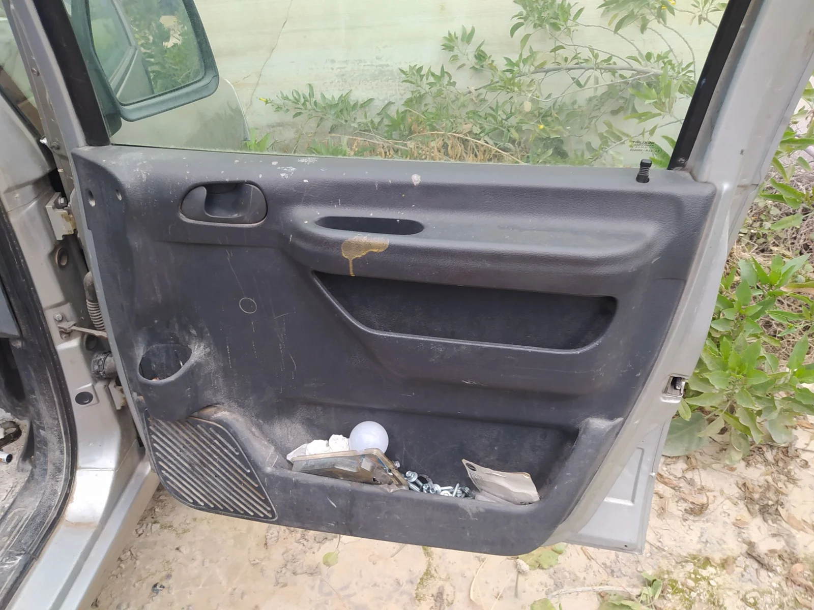 Foto de GUARNECIDO PUERTA DELANTERA DERECHA PEUGEOT EXPERT FURGÓN COMFORT (1995) 2.0 HDi (109 CV / 80 KW)