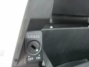Foto de NO IDENTIFICADO SEAT ALTEA XL (5P5) 1.9 TDI (105 CV / 77 KW) referencia 5P1857103 foto 4