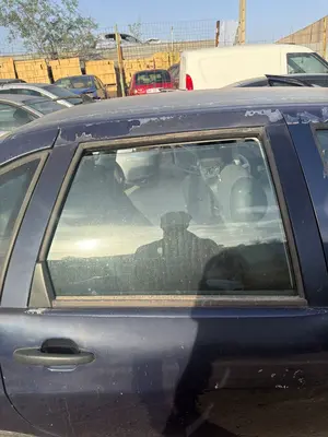 Foto de LUNA TRASERA DERECHA SEAT CORDOBA BERLINA (6K2)